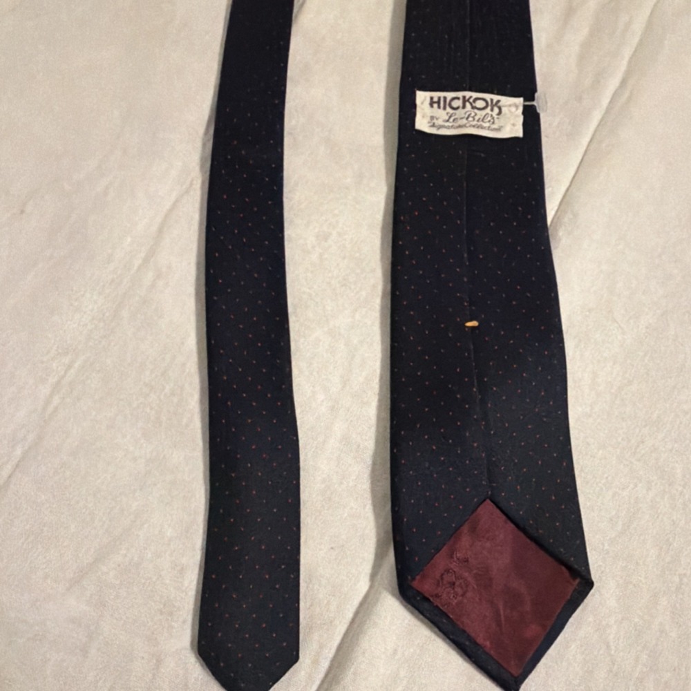 Hickok by Le-Bilt Men's Blue/Red Polka Dot Standard Classic Woven Tie
